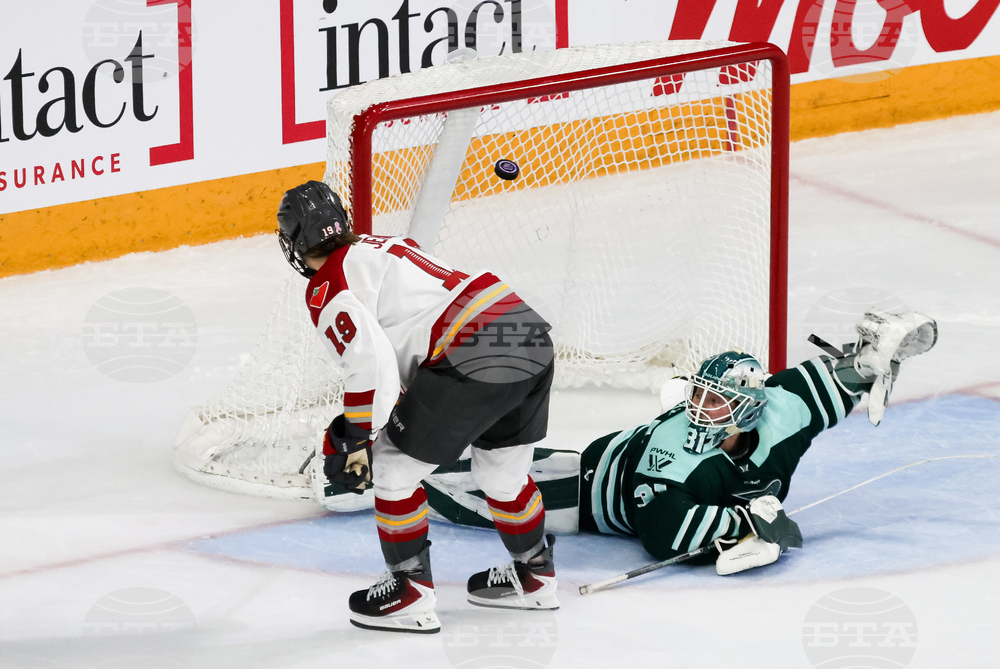 PWHL Fleet Charge Hockey