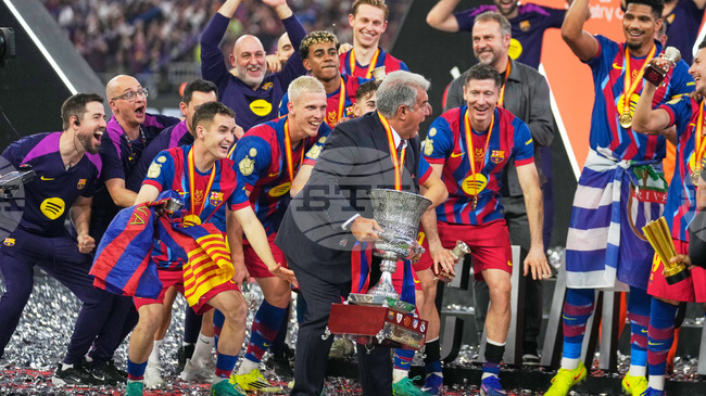 Лапорта: "Донесохме радост на феновете на Барселона"