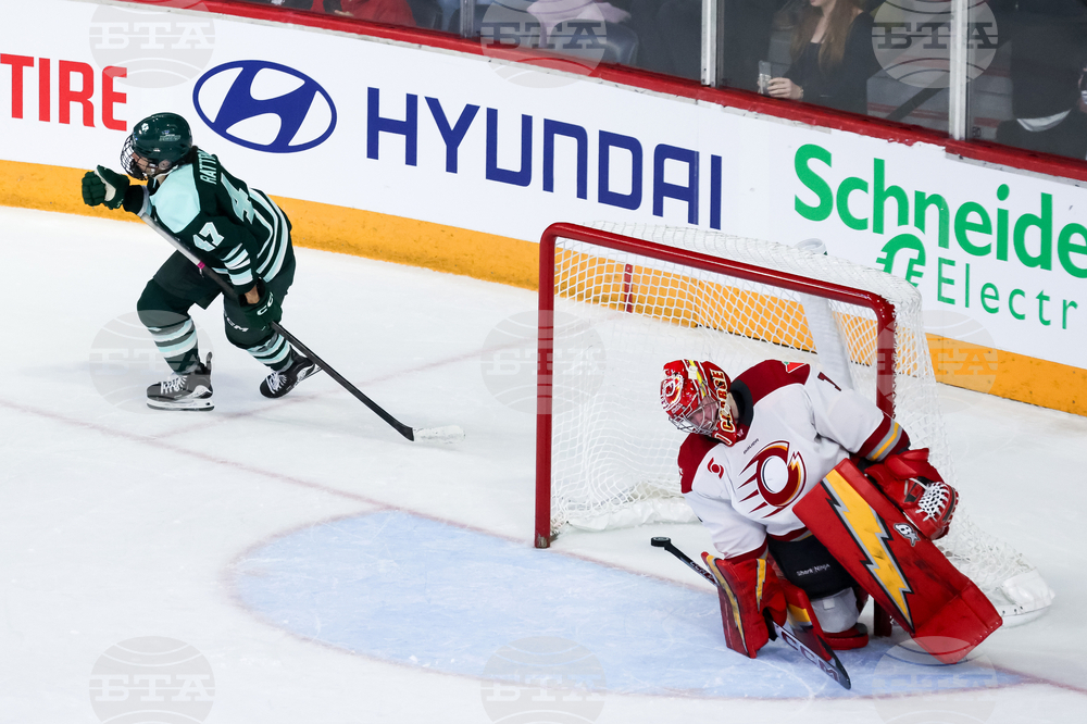 PWHL Fleet Charge Hockey