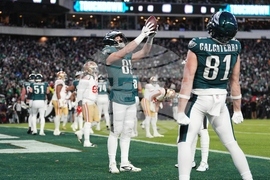 49ers Eagles Football