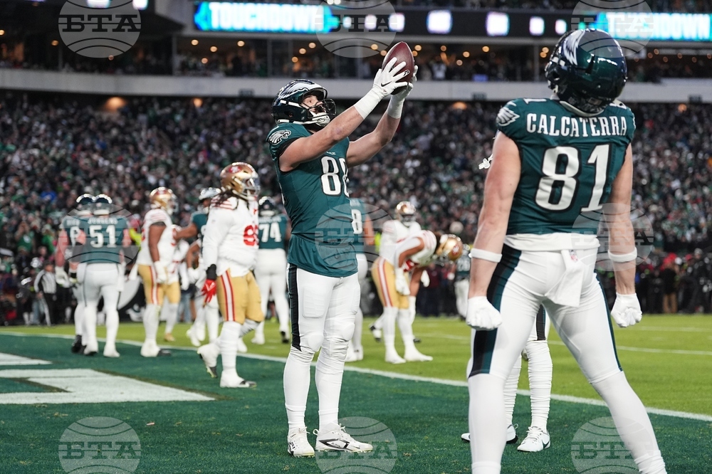 49ers Eagles Football