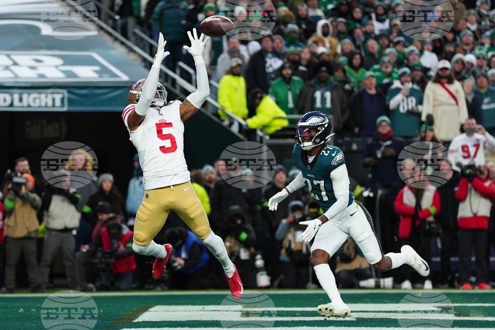 49ers Eagles Football