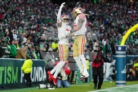 49ers Eagles Football