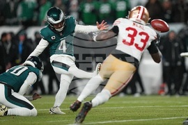 49ers Eagles Football