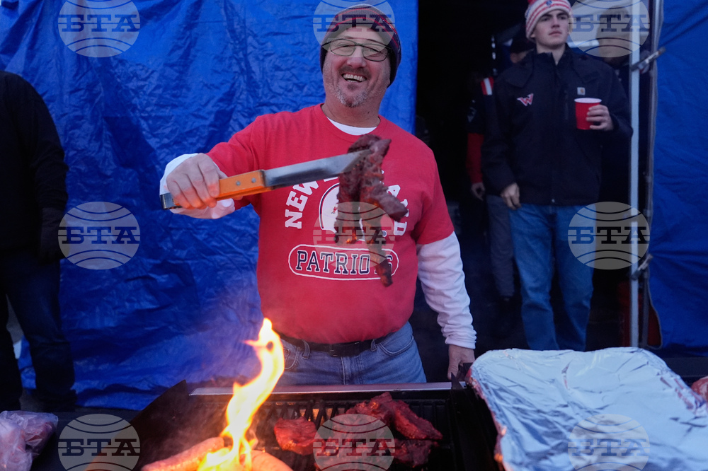 Chargers Patriots Football