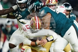 49ers Eagles Football