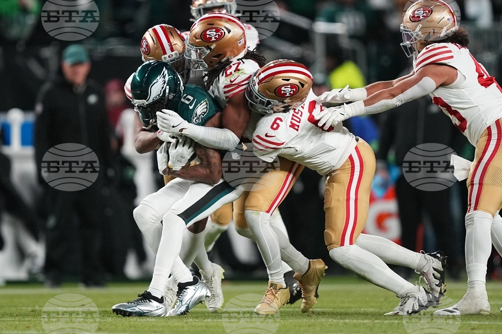 49ers Eagles Football