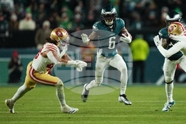 49ers Eagles Football