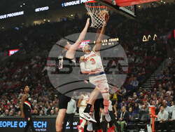 Knicks Trail Blazers Basketball