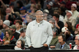 Knicks Trail Blazers Basketball