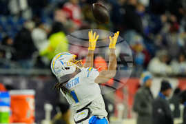 Chargers Patriots Football