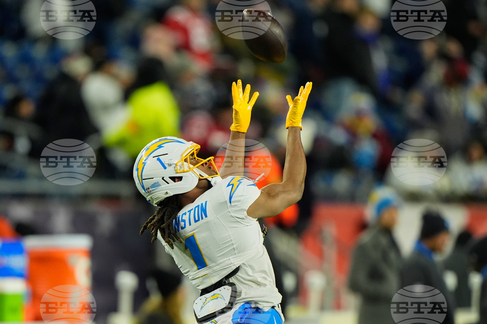 Chargers Patriots Football