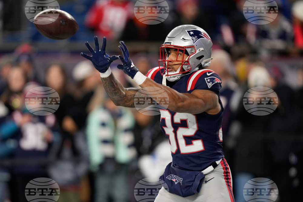 Chargers Patriots Football