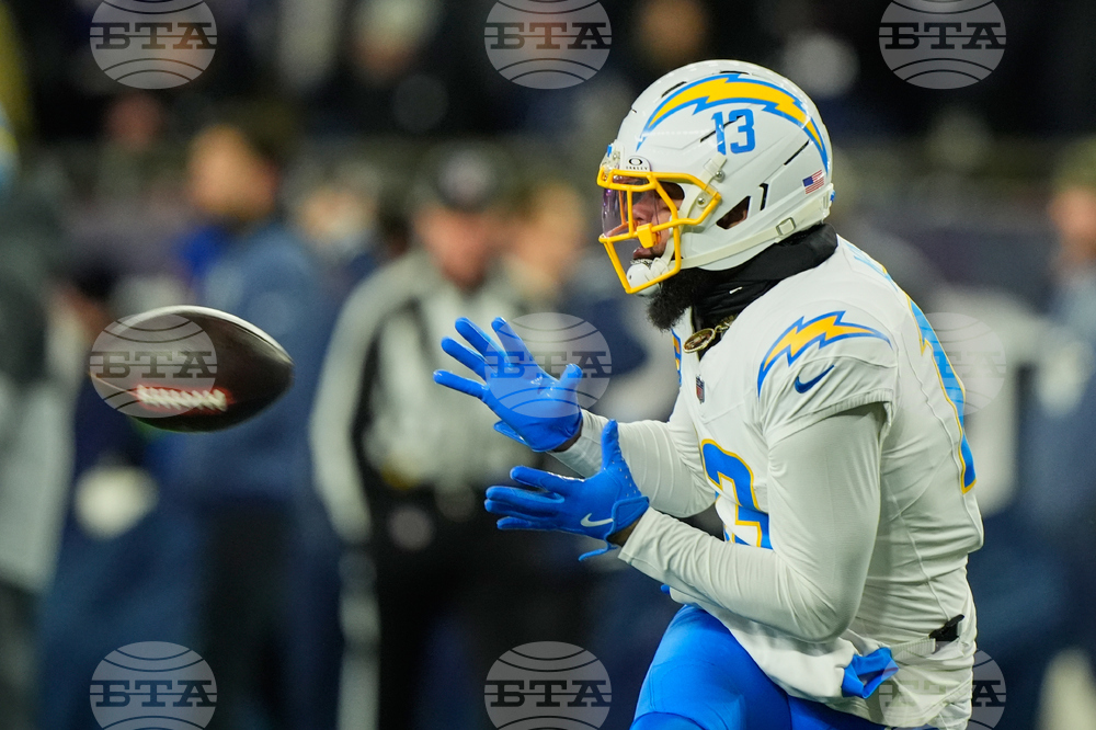 Chargers Patriots Football