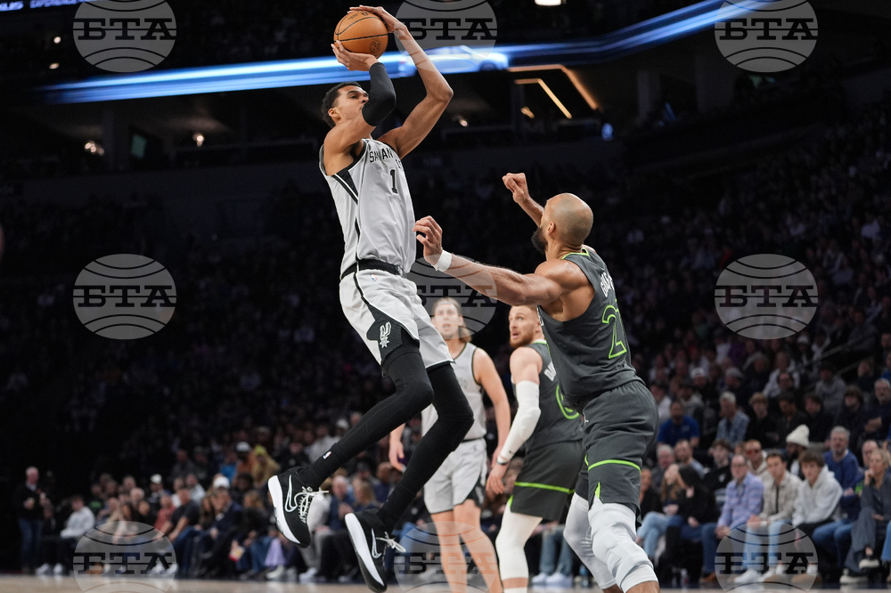 Spurs Timberwolves Basketball