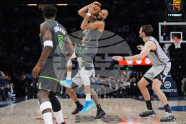 Spurs Timberwolves Basketball