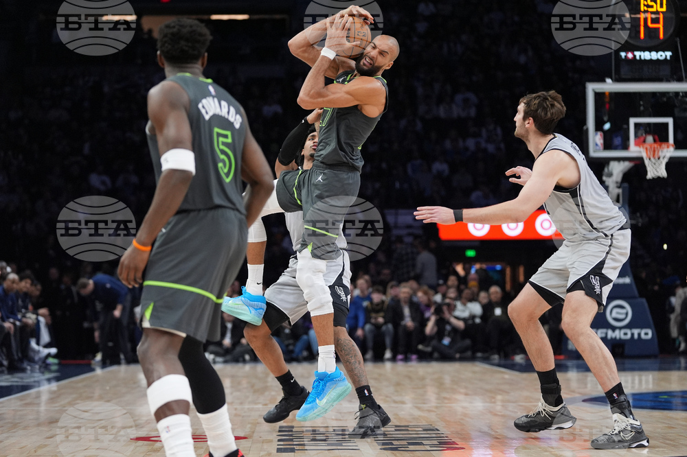 Spurs Timberwolves Basketball