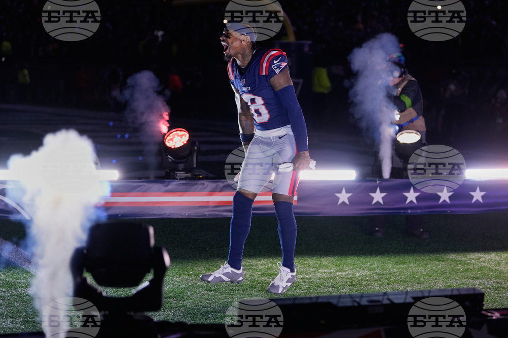 Chargers Patriots Football