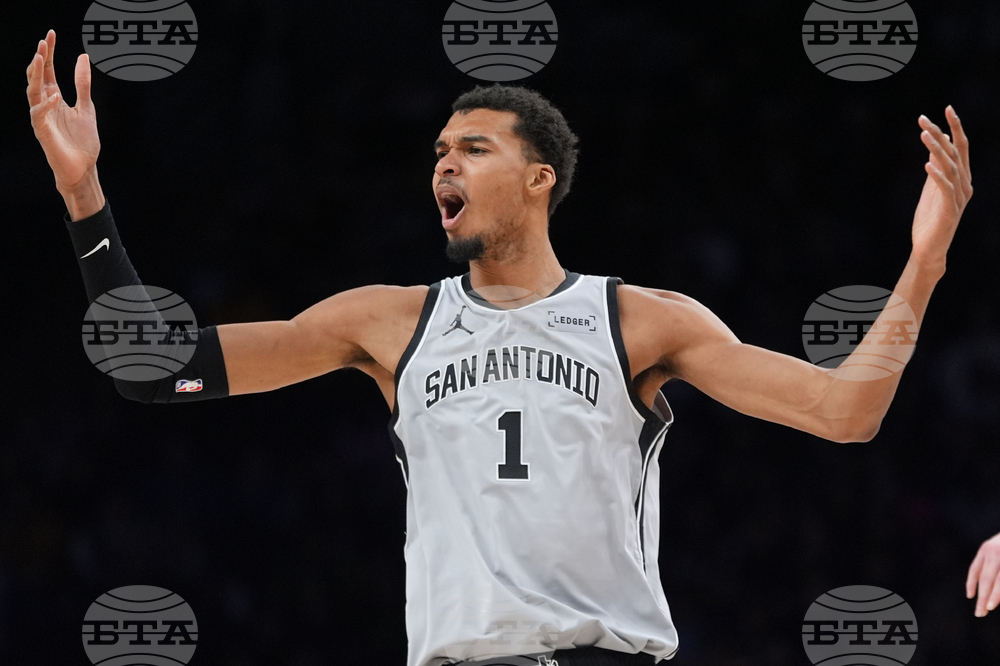 Spurs Timberwolves Basketball