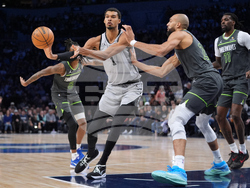 Spurs Timberwolves Basketball
