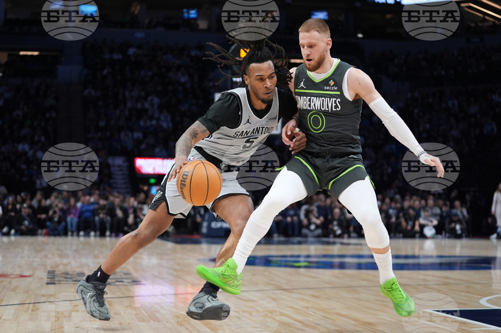 Spurs Timberwolves Basketball