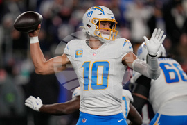 Chargers Patriots Football