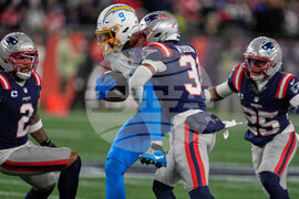 Chargers Patriots Football