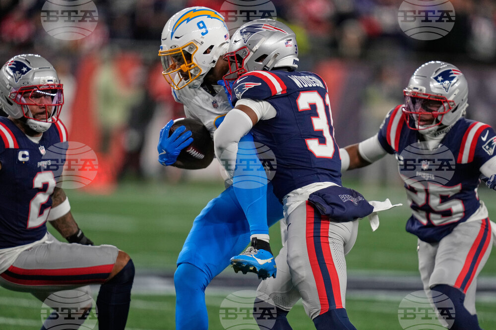 Chargers Patriots Football