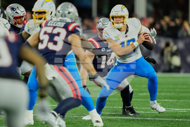 Chargers Patriots Football