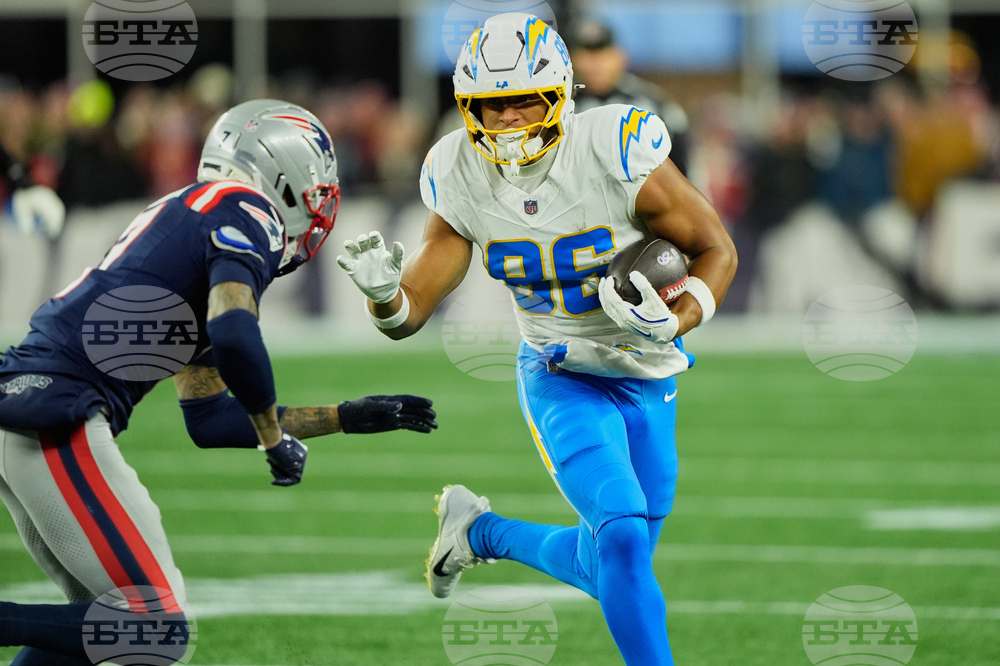 Chargers Patriots Football