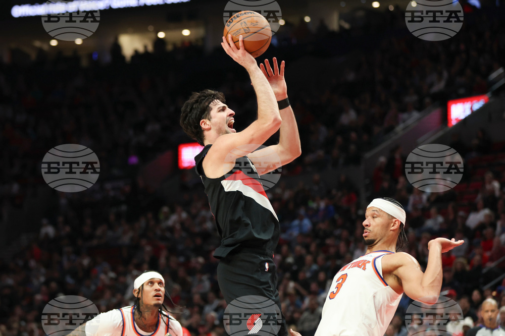 Knicks Trail Blazers Basketball