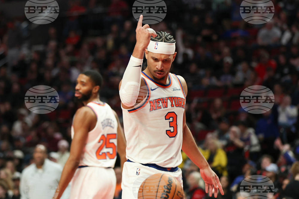 Knicks Trail Blazers Basketball