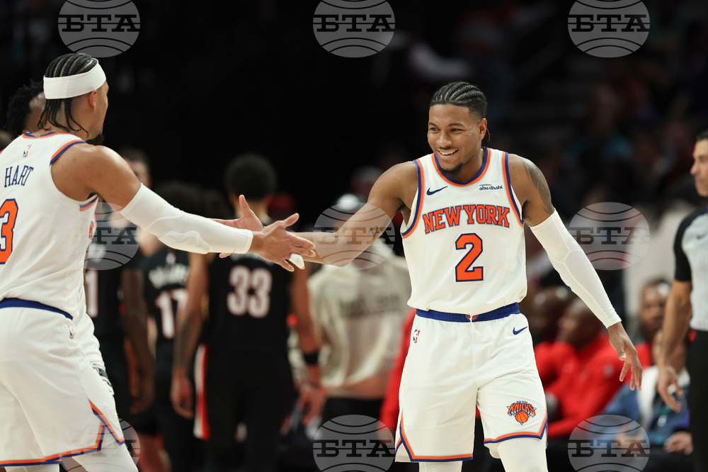 Knicks Trail Blazers Basketball
