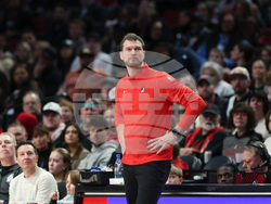 Knicks Trail Blazers Basketball