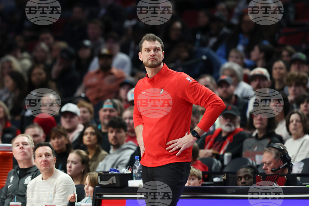 Knicks Trail Blazers Basketball