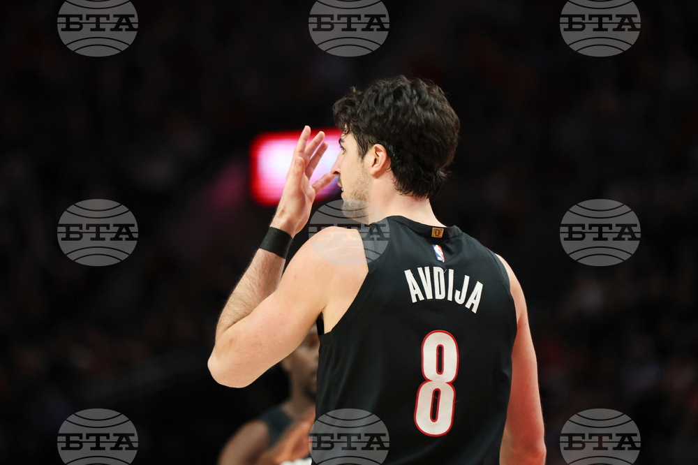 Knicks Trail Blazers Basketball