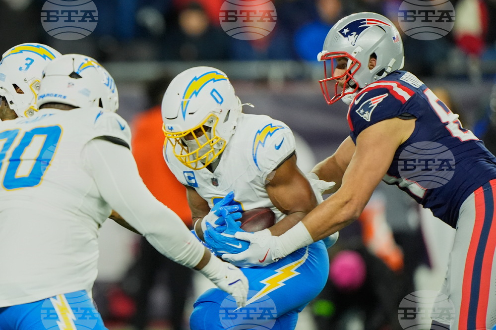 Chargers Patriots Football