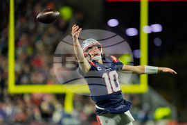 Chargers Patriots Football