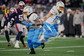 Chargers Patriots Football