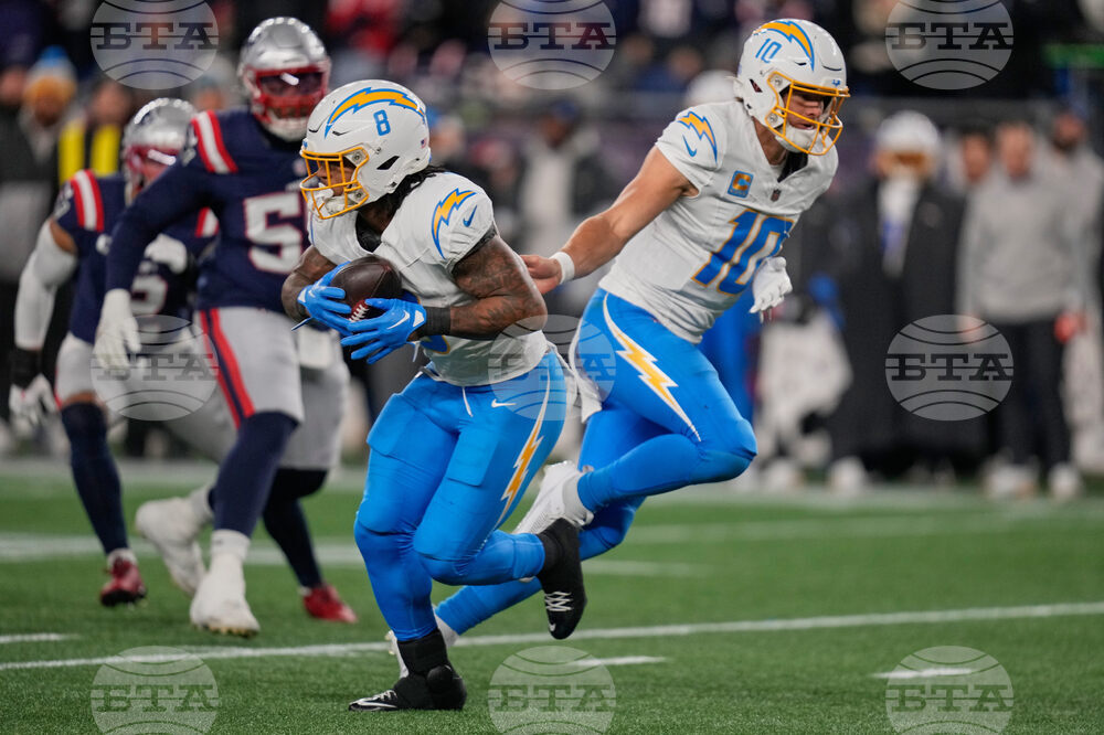 Chargers Patriots Football