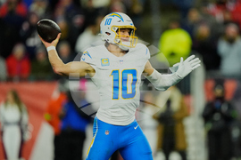 Chargers Patriots Football