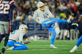 Chargers Patriots Football