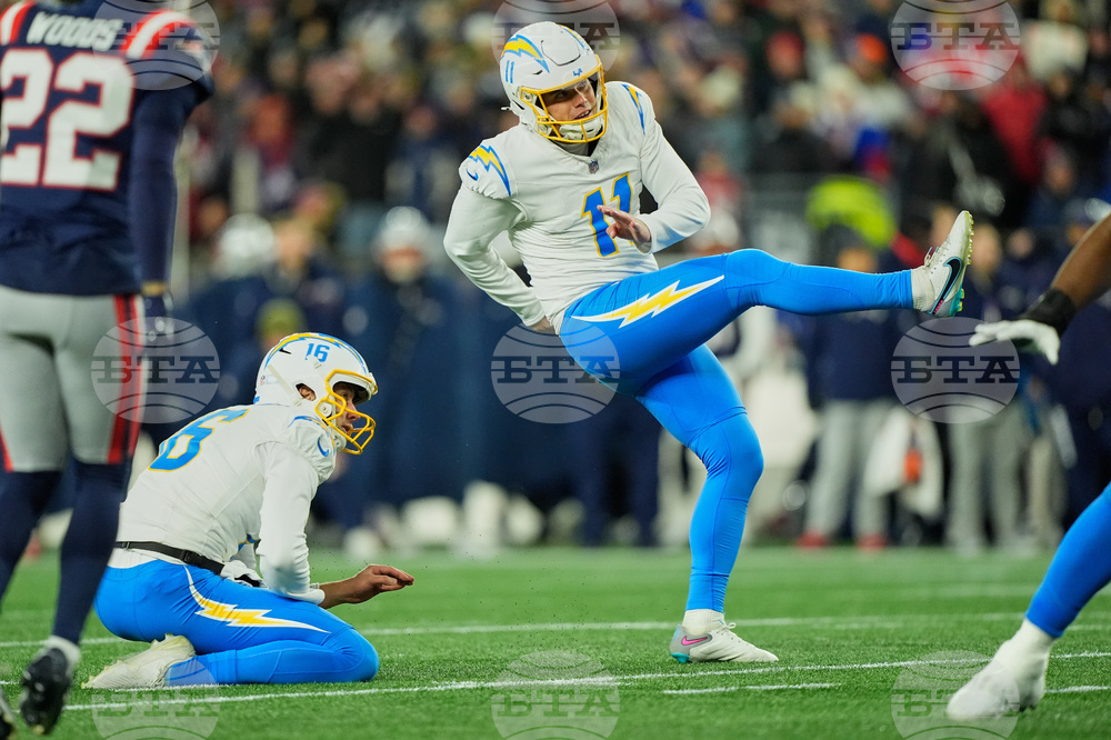 Chargers Patriots Football