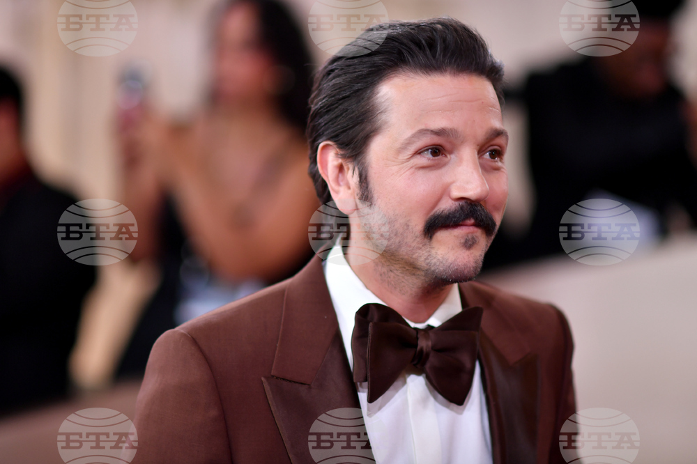 83rd Golden Globes - Arrivals