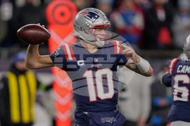 Chargers Patriots Football