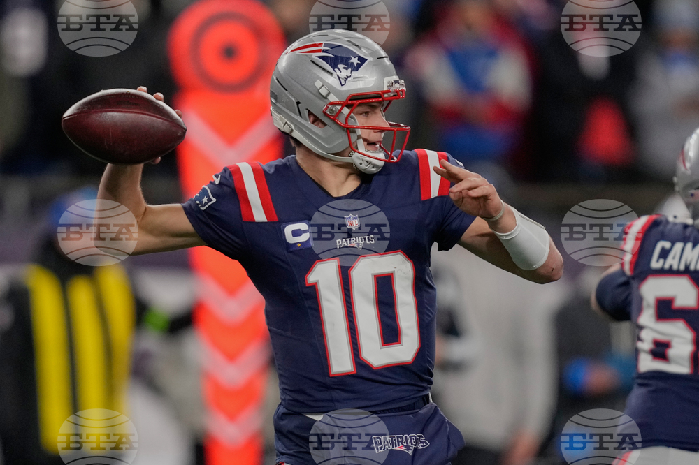 Chargers Patriots Football