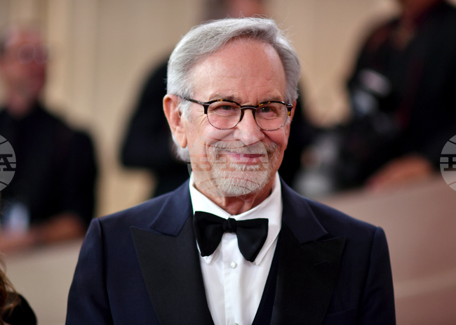 Стивън Спилбърг, Далай Лама и кей-попът спечелиха първите си награди "Грами"