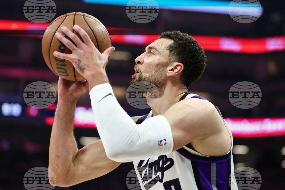 Rockets Kings Basketball