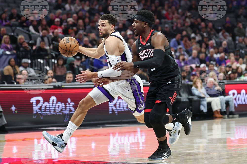 Rockets Kings Basketball