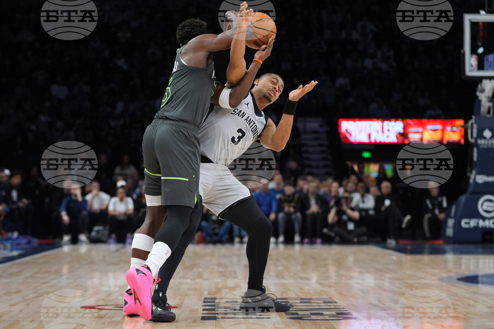 Spurs Timberwolves Basketball